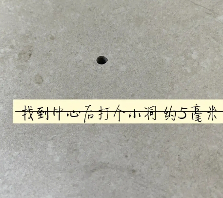 乐山瓷砖空鼓维修公司专业解答在瓷砖铺贴过程中，如果砂料搅拌不均匀，将会带来以下问题